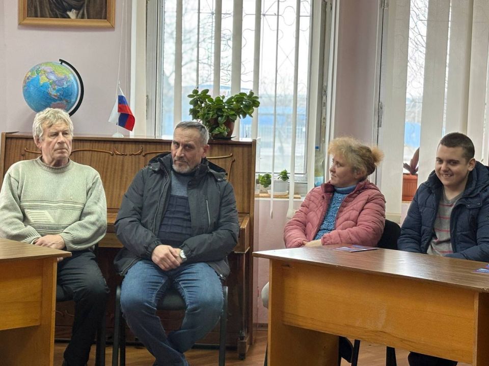 В Новой Каховке отметили День Конституции В Новой Каховке отметили День Конституции