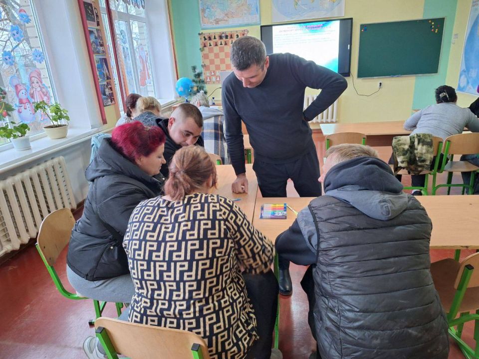 Будущее выпускников: общешкольное родительское собрание Будущее выпускников: общешкольное родительское собрание