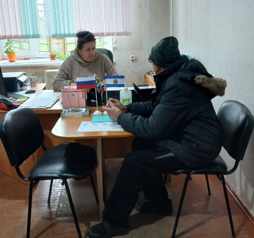 В Общероссийский день приёма граждан личный приём жителей провела начальник Каменского территориального отдела Алла Федай В Общероссийский день приёма граждан личный приём жителей провела начальник Каменского территориального отдела Алла Федай