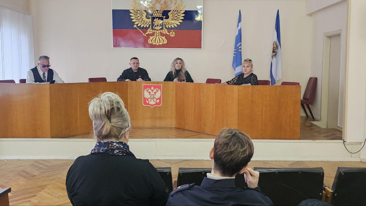 В Скадовском округе обсудили вопросы профилактики школьных прогулов и неаттестации учащихся В Скадовском округе обсудили вопросы профилактики школьных прогулов и неаттестации учащихся