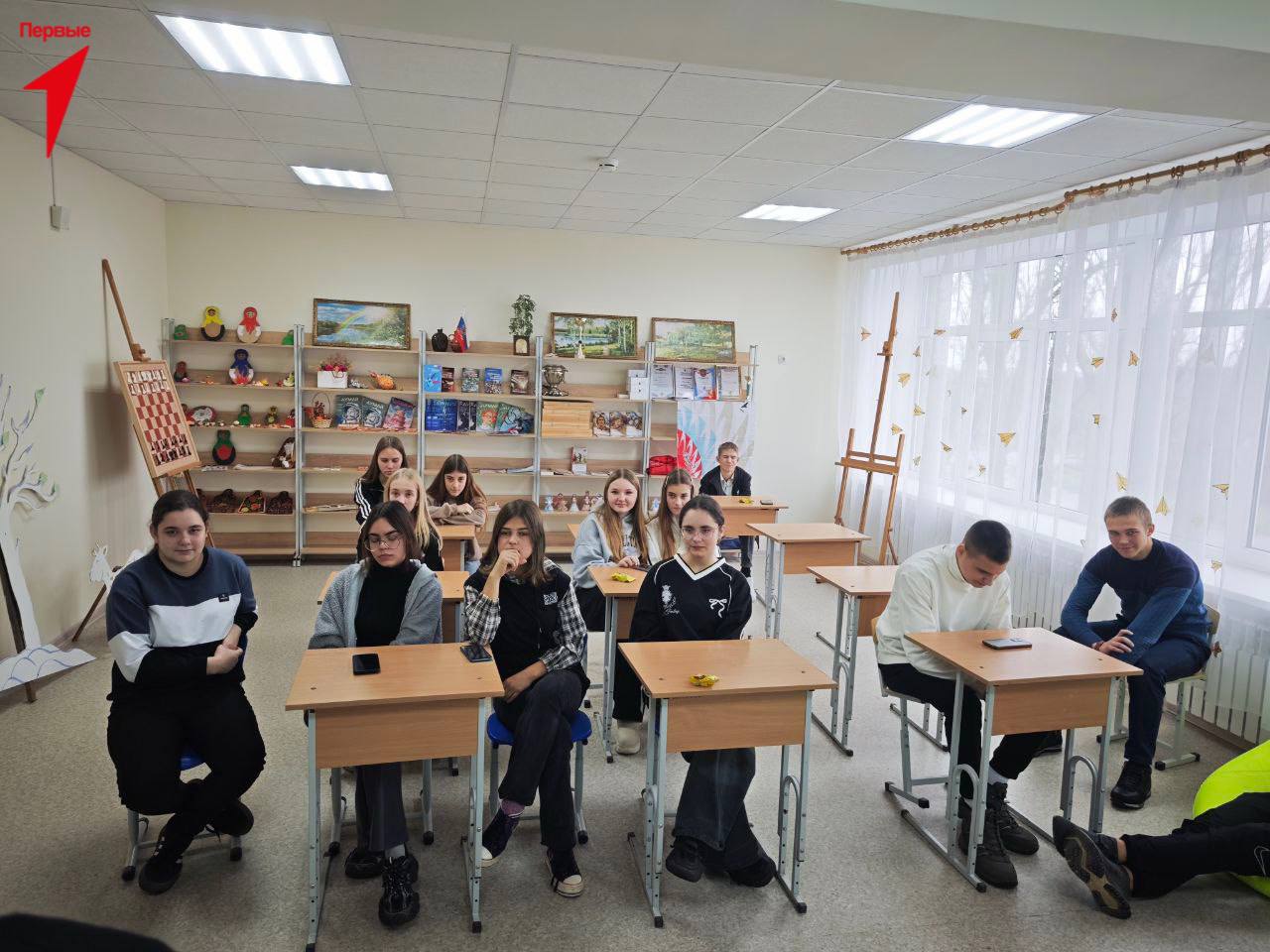 Первые Херсонского аграрного университета провели уроки ко Дню конституции для учащихся Скадовского округа Первые Херсонского аграрного университета провели уроки ко Дню конституции для учащихся Скадовского округа