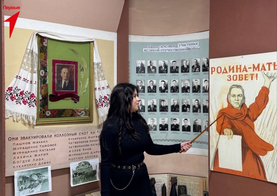 Первые Ровненской школы почтили память героев в День Героев Отечества Первые Ровненской школы почтили память героев в День Героев Отечества