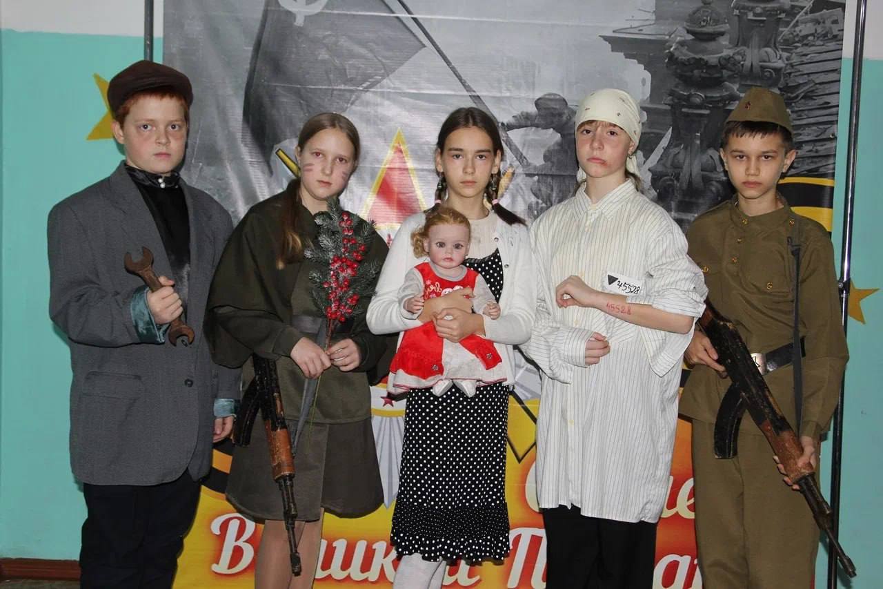 В Геническом округе при поддержке «Единой России» прошел «Бал Победы», посвященный Году защитника Отечества В Геническом округе при поддержке «Единой России» прошел «Бал Победы», посвященный Году защитника Отечества