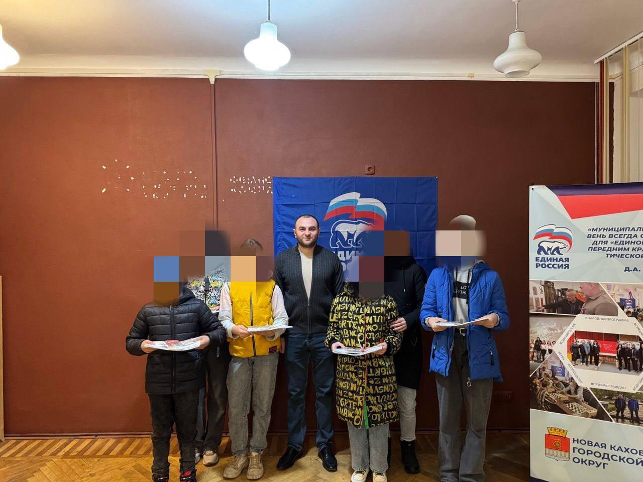 В Новой Каховке поздравили участников конкурса рисунков, приуроченного ко Дню Неизвестного солдата