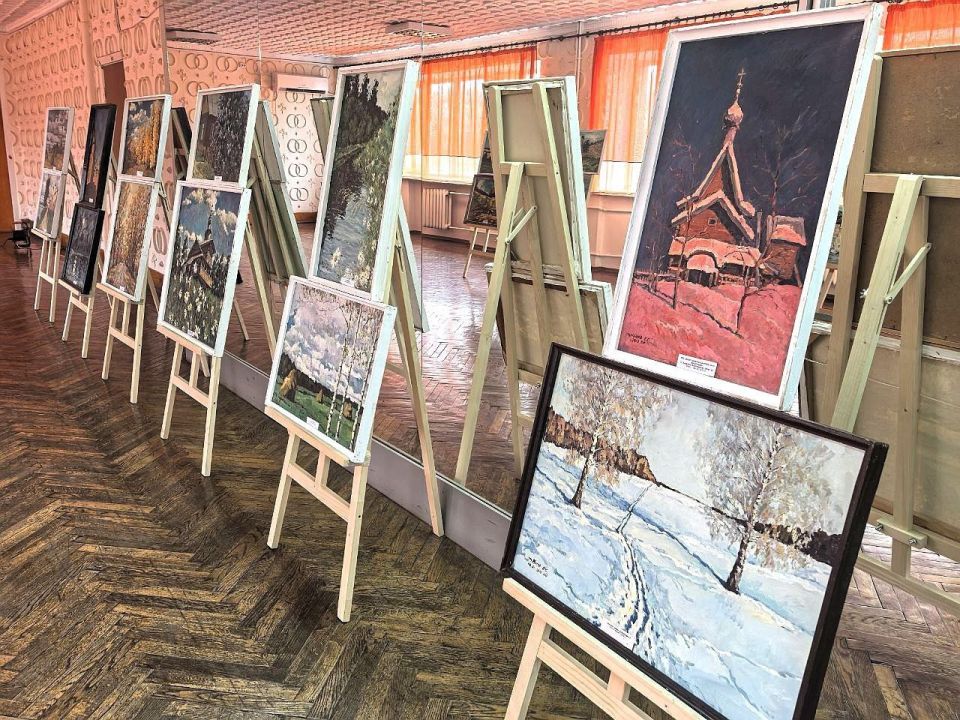 Во время рабочего визита в Каховку, побывал на выставке местного художника Евгения Мысова Во время рабочего визита в Каховку, побывал на выставке местного художника Евгения Мысова