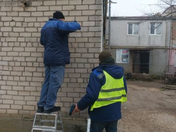 В Тавричанке заменили украинские адресные таблички на русскоязычные