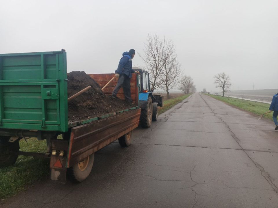 В Каховском округе продолжается временный ремонт дорог В Каховском округе продолжается временный ремонт дорог