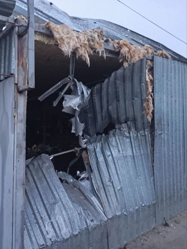 ВСУ ударили дроном по хлебному магазину в Алешкинском округе ВСУ ударили дроном по хлебному магазину в Алешкинском округе