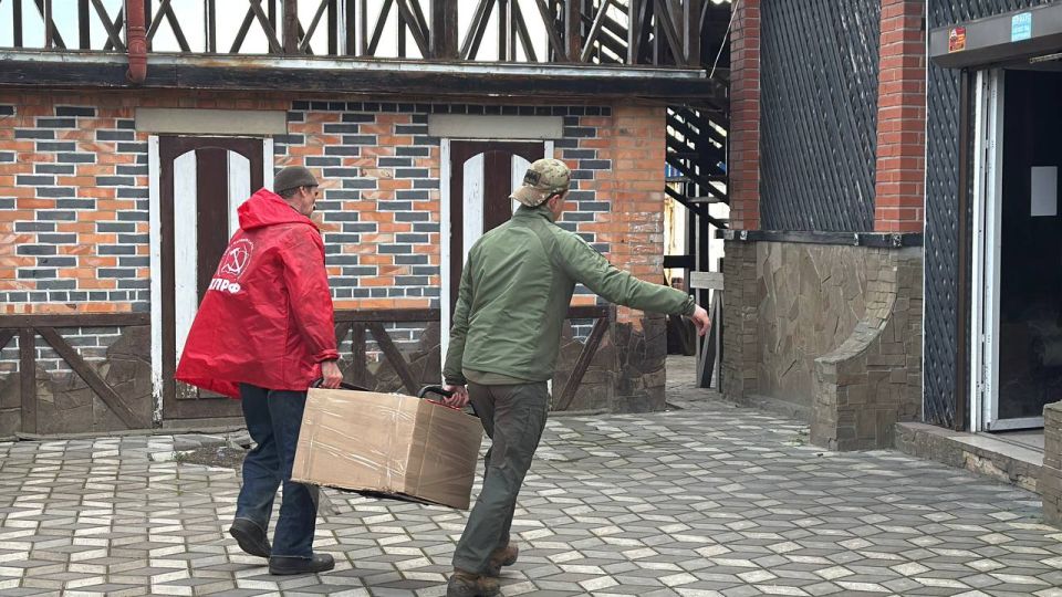 Рамиль Замалетдинов: 147-ой — Сталинский гуманитарный конвой КПРФ из Ульяновска достиг конечной точки на Херсонщине Рамиль Замалетдинов: 147-ой — Сталинский гуманитарный конвой КПРФ из Ульяновска достиг конечной точки на Херсонщине