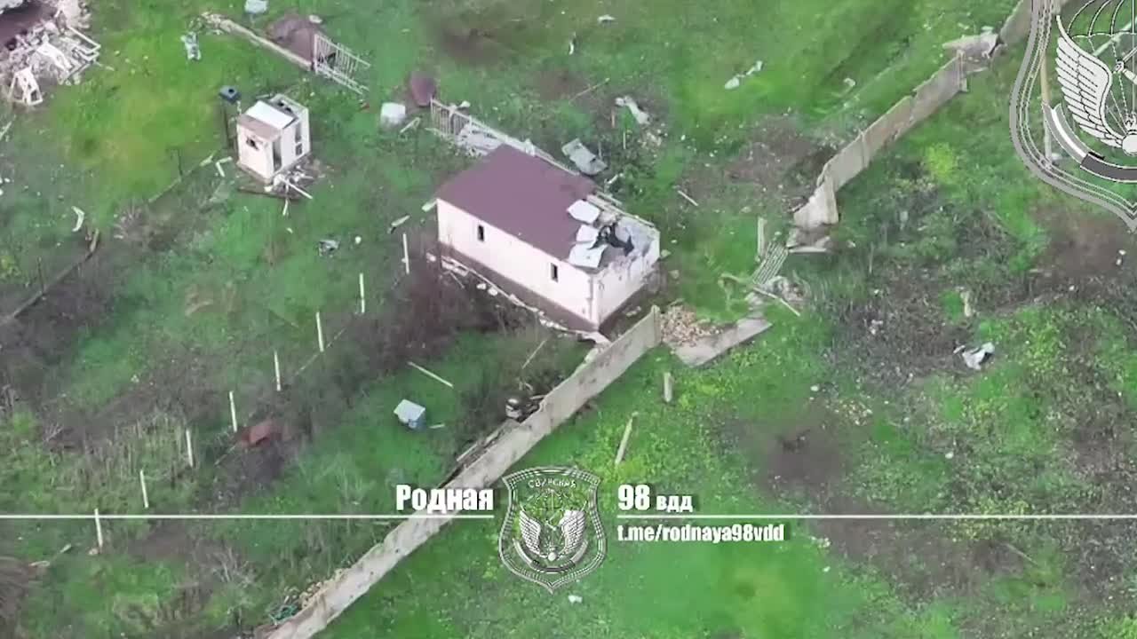 Бойцы 217-го пдп 98 гв. вдд ВДВ из состава ГрВ "Днепр" уничтожили очередной ПВД ВСУ!