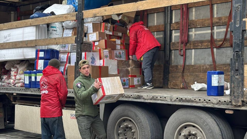 Рамиль Замалетдинов: 147-ой — Сталинский гуманитарный конвой КПРФ из Ульяновска достиг конечной точки на Херсонщине Рамиль Замалетдинов: 147-ой — Сталинский гуманитарный конвой КПРФ из Ульяновска достиг конечной точки на Херсонщине