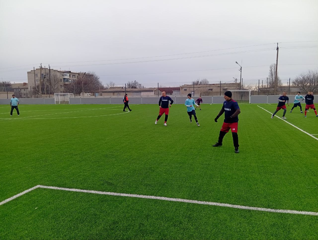 14 декабря в рамках четвертого тура областного чемпионата по футболу 88 среди любительских команд состоялся захватывающий матч, в котором команда "Рубановка" из Великолепетихского округа встретилась с командой «Ветеран» из...