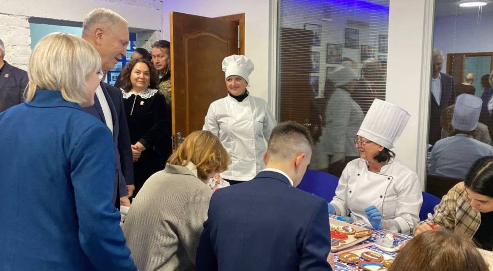 В Херсонской области открылся первый Штаб общественной поддержки «Единой России» В Херсонской области открылся первый Штаб общественной поддержки «Единой России»