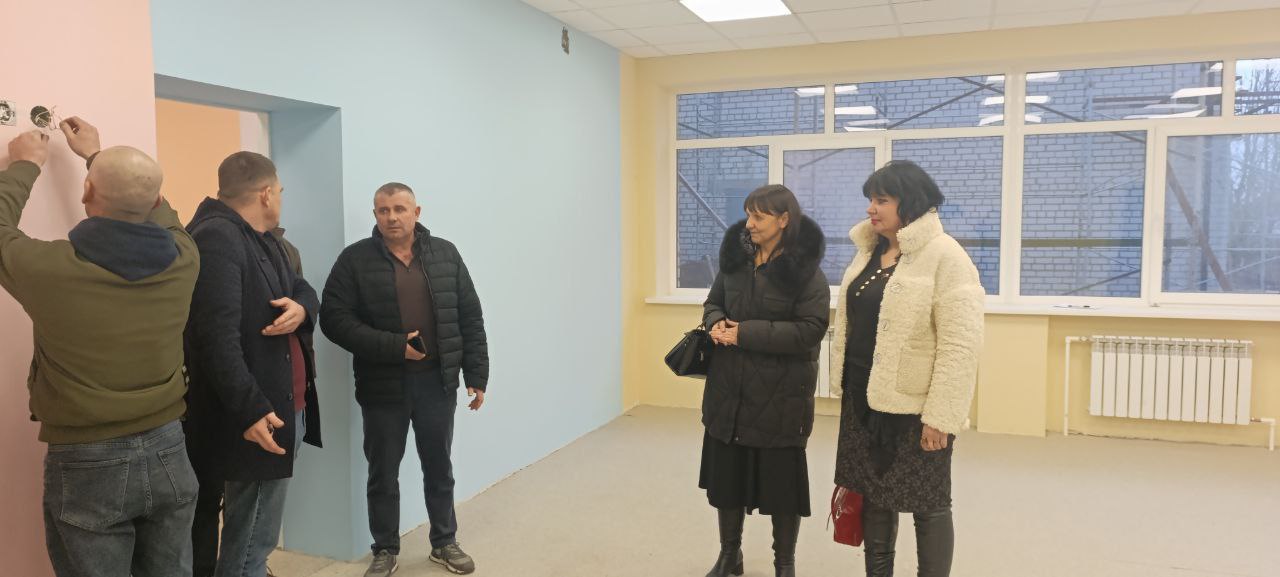 12 декабря 2025 года, в День Конституции Российской Федерации, председатель Совета депутатов Генического муниципального округа Натальей Белик совместно с депутатом Совета депутатов Светланой Давыдовой и первым заместителем... 12 декабря 2025 года, в День Конституции Российской Федерации, председатель Совета депутатов Генического муниципального округа Натальей Белик совместно с депутатом Совета депутатов Светланой Давыдовой и первым заместителем...