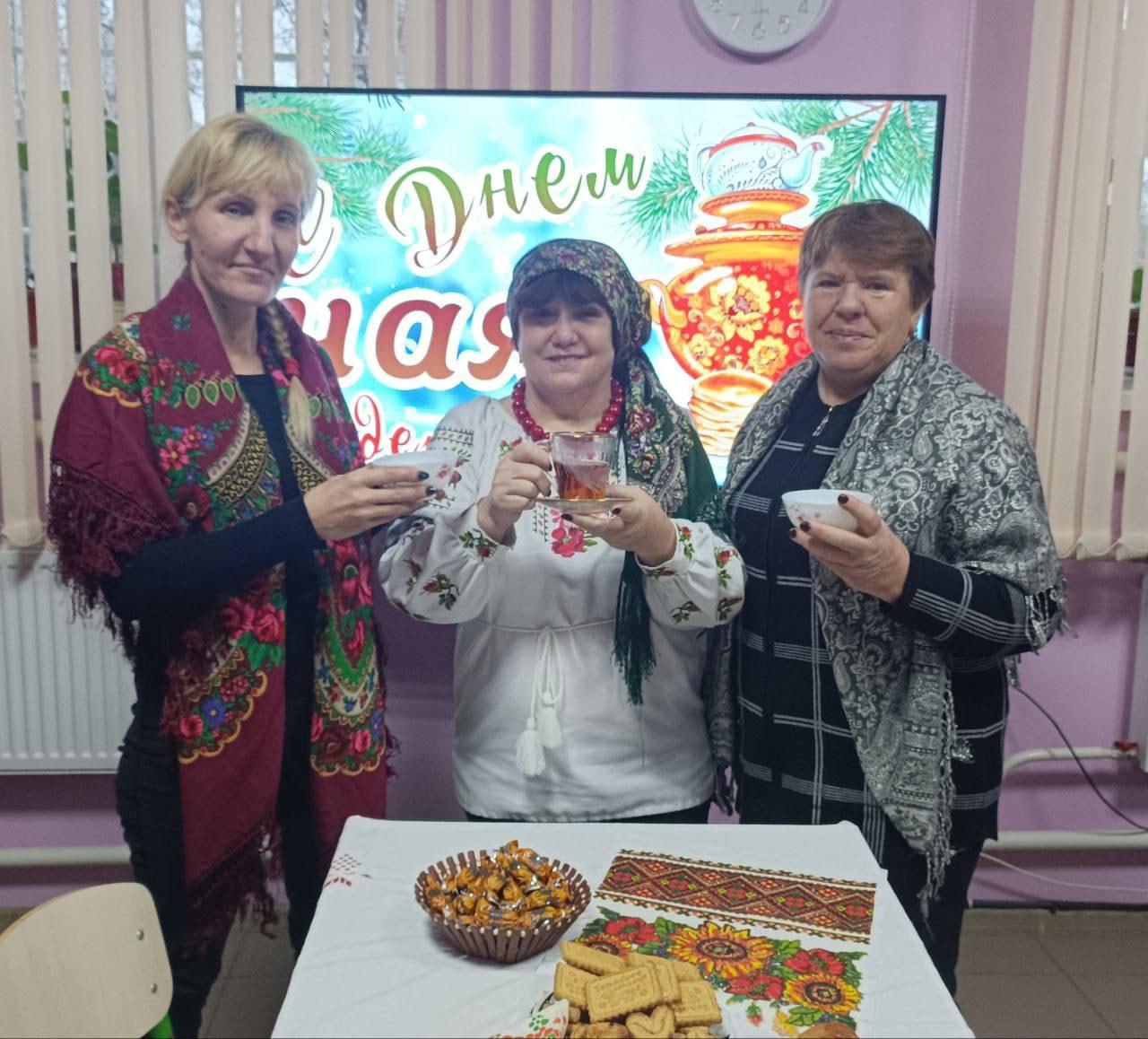 В Богдановке к Международному дню чая устроили познавательные чайные посиделки В Богдановке к Международному дню чая устроили познавательные чайные посиделки