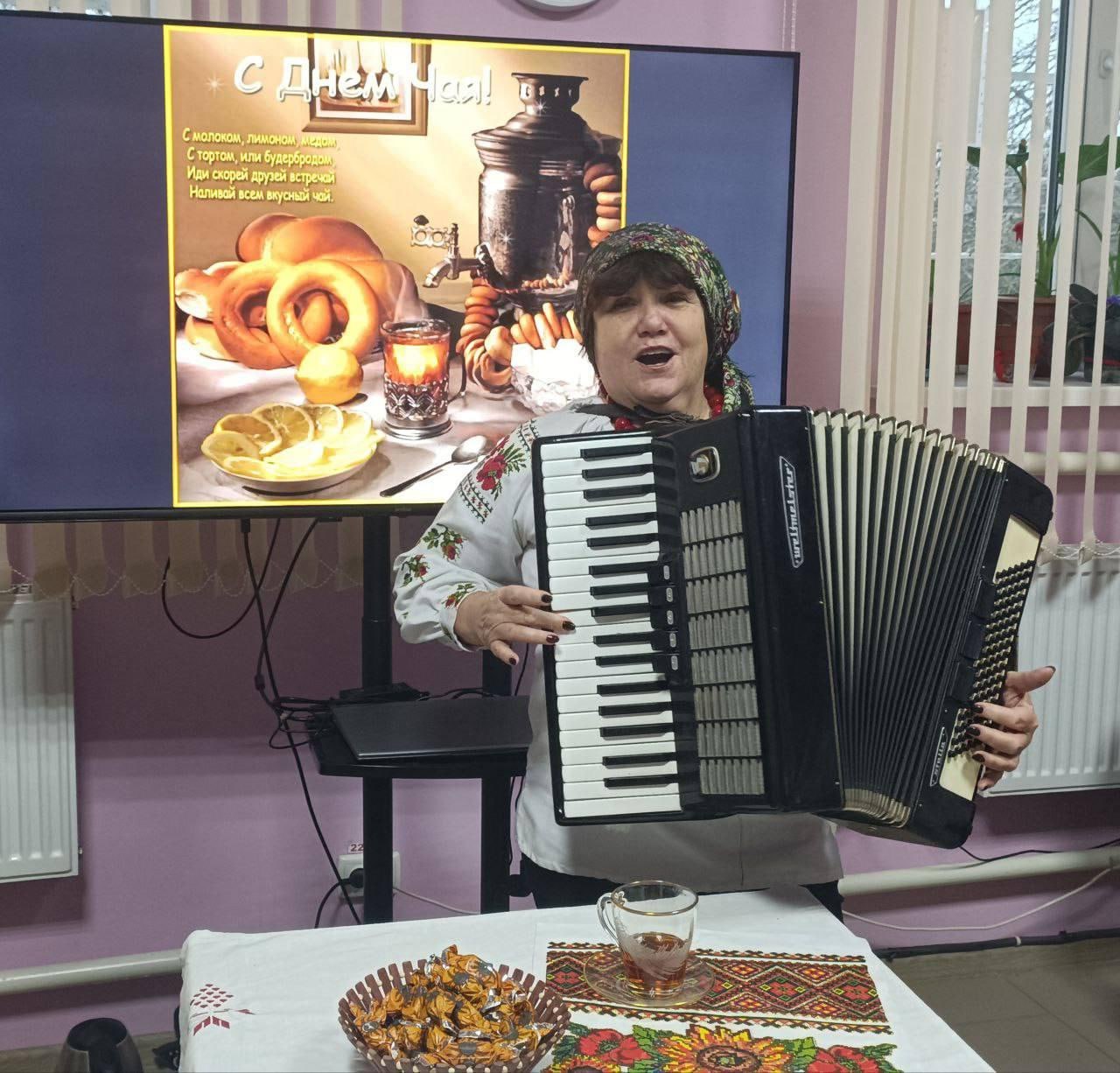 В Богдановке к Международному дню чая устроили познавательные чайные посиделки В Богдановке к Международному дню чая устроили познавательные чайные посиделки