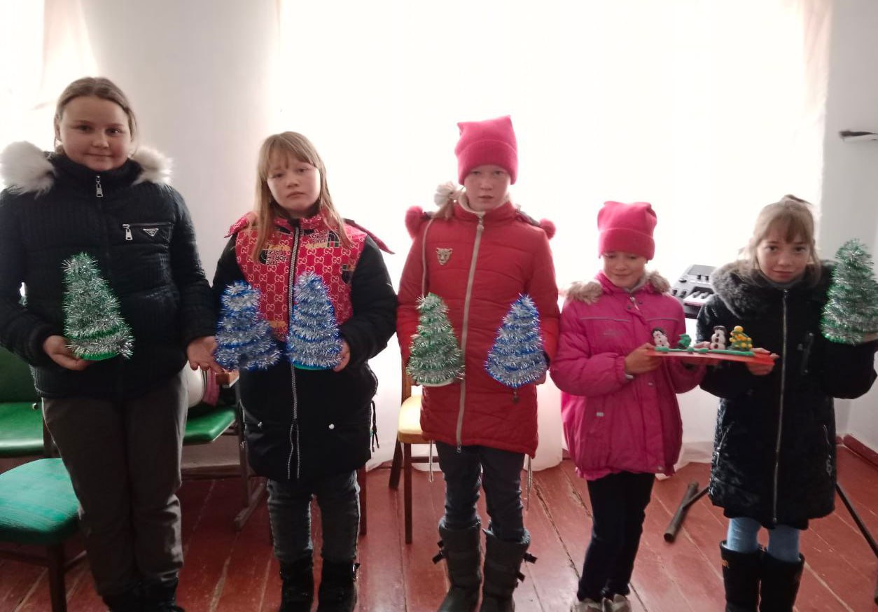 Новый год - это не только время подарков и исполнение желаний, но и прекрасная возможность проявить фантазию и украсить свой дом уникальными поделками