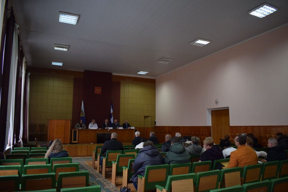 В Новотроицком муниципальном округе состоялось важное совещание, организованное Азово-Черноморским межрегиональным управлением Федеральной службы по ветеринарному и фитосанитарному надзору В Новотроицком муниципальном округе состоялось важное совещание, организованное Азово-Черноморским межрегиональным управлением Федеральной службы по ветеринарному и фитосанитарному надзору