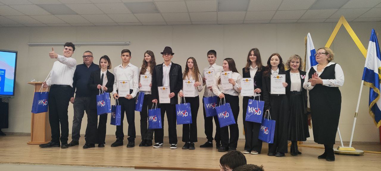 Команда Каланчакского МО стала победителем интеллектуальной деловой игры, посвященной Дню Конституции Российской Федерации