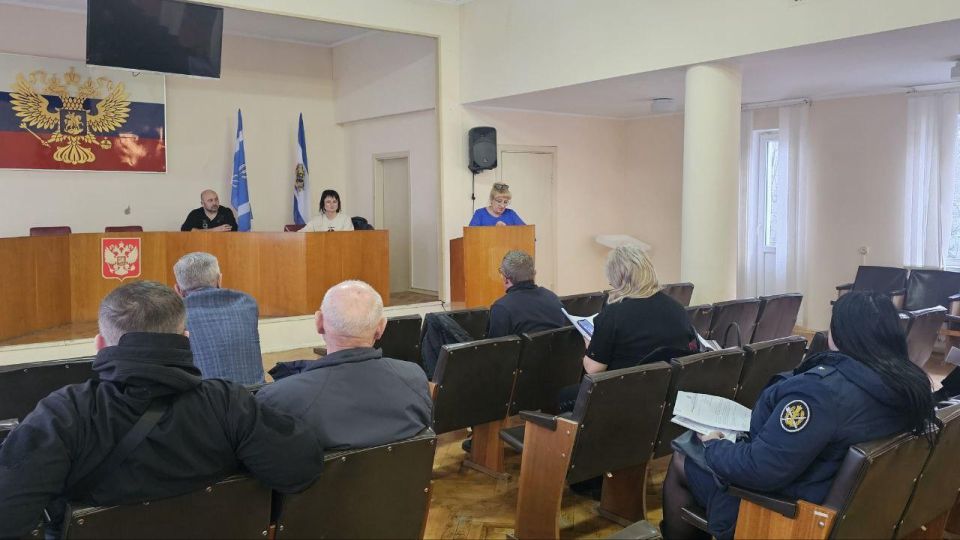В администрации Скадовского округа прошло заседание КЧС по подготовке к новогодним праздникам В администрации Скадовского округа прошло заседание КЧС по подготовке к новогодним праздникам