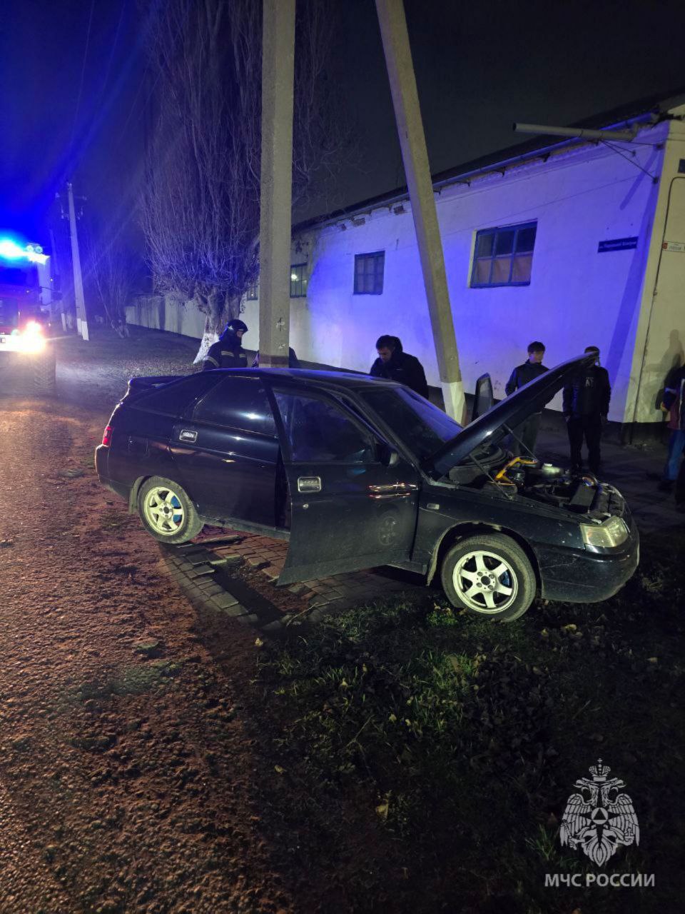 В Геническе спасатели ликвидировали последствия ДТП