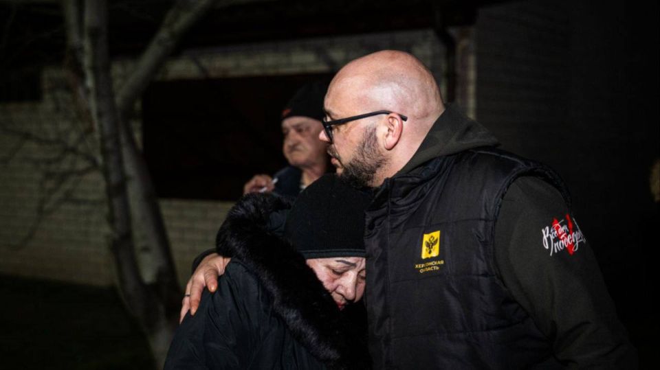 Людям, чьи дома пострадали в результате атаки украинских дронов в одном из районов Геническа, выплатят денежные компенсации Людям, чьи дома пострадали в результате атаки украинских дронов в одном из районов Геническа, выплатят денежные компенсации