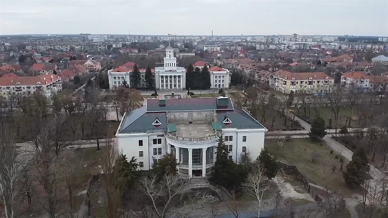 Дорогие новокаховчане!. Новая Каховка принимает участие во Всероссийском конкурсе видеороликов «Память в архитектуре», организованном партией «Единая Россия»