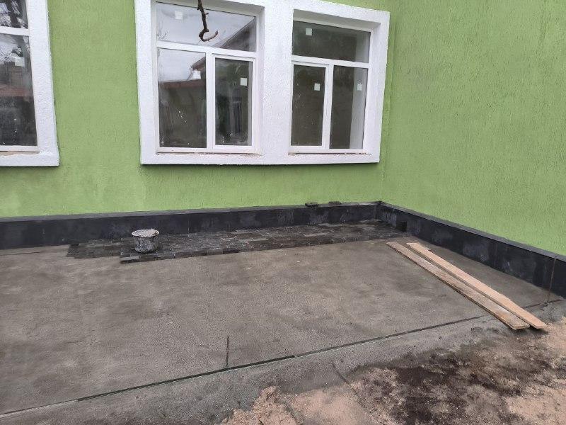 Благодаря шефской помощи Краснодарского края капитальный ремонт Генической школы искусств почти завершён Благодаря шефской помощи Краснодарского края капитальный ремонт Генической школы искусств почти завершён