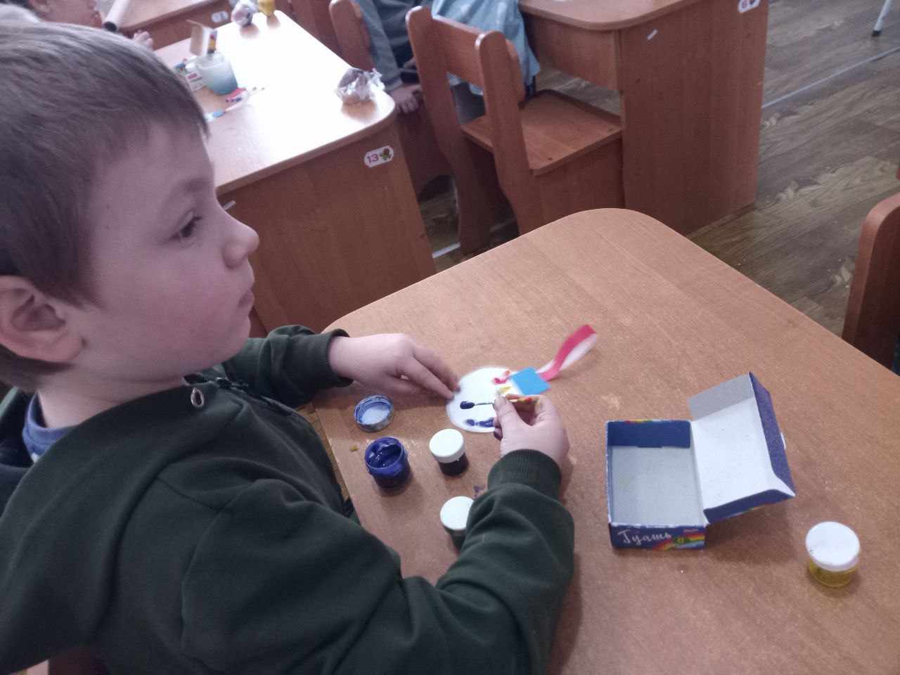 В детском саду "Растишка": Новогодние чудеса своими руками В детском саду "Растишка": Новогодние чудеса своими руками