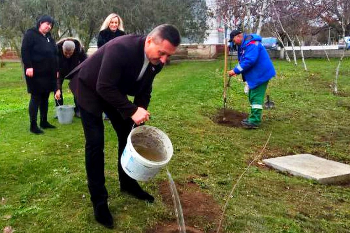 Корни памяти в скадовской земле Корни памяти в скадовской земле