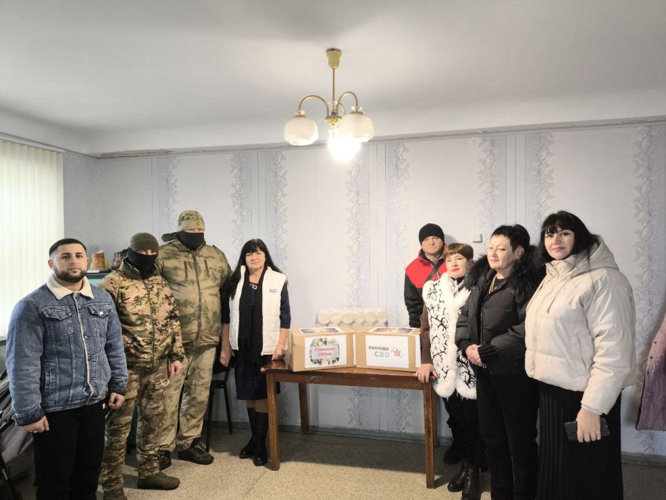 Жители территориального отдела с административным центром в селе Вольное, совместно с активными членами первичного отделения партии "Единая Россия", сотрудники Вольновского дома культуры, работники местной библиотеки... Жители территориального отдела с административным центром в селе Вольное, совместно с активными членами первичного отделения партии "Единая Россия", сотрудники Вольновского дома культуры, работники местной библиотеки...