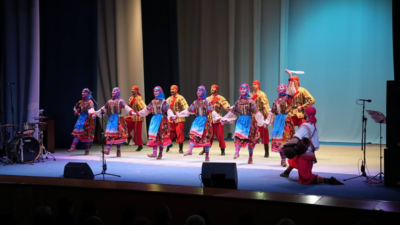 Кубанский казачий хор в Скадовске Кубанский казачий хор в Скадовске