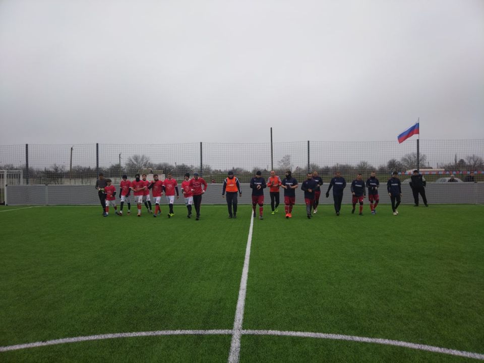 21 декабря в рамках пятого тура областного чемпионата по футболу 88 среди любительских команд состоялся захватывающий матч с участием команды "Рубановка" Великолепетихского округа и команды "Арсенал" Горностаевскгого округа 21 декабря в рамках пятого тура областного чемпионата по футболу 88 среди любительских команд состоялся захватывающий матч с участием команды "Рубановка" Великолепетихского округа и команды "Арсенал" Горностаевскгого округа