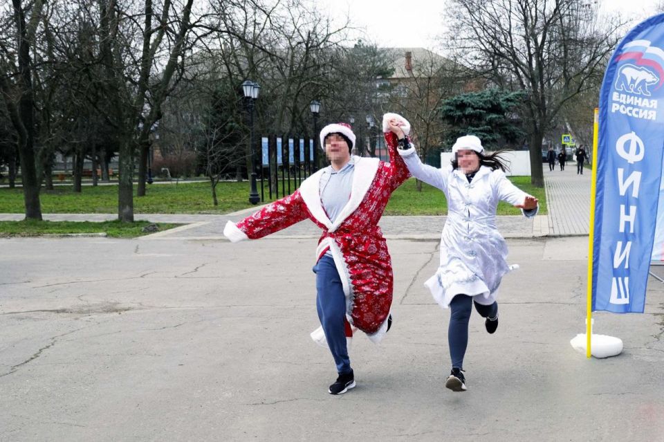 Росгвардейцы Херсонщины зажгли на забеге Дедов Морозов! Росгвардейцы Херсонщины зажгли на забеге Дедов Морозов!