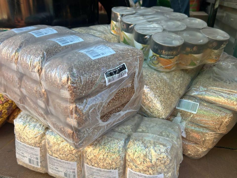 Шефы из Краснодарского края доставили крупную партию гуманитарной помощи в Геническ Шефы из Краснодарского края доставили крупную партию гуманитарной помощи в Геническ