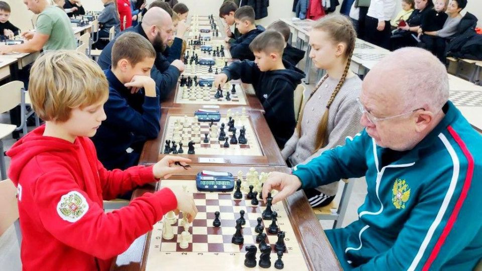Новогодний блиц-турнир по шахматам в Скадовске Новогодний блиц-турнир по шахматам в Скадовске