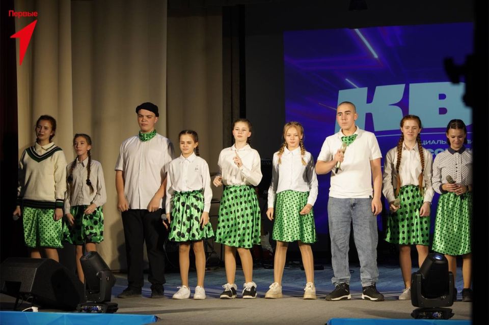 В Херсонской области прошел финал «Кубка Губернатора» по КВН и награждение активной молодежи В Херсонской области прошел финал «Кубка Губернатора» по КВН и награждение активной молодежи