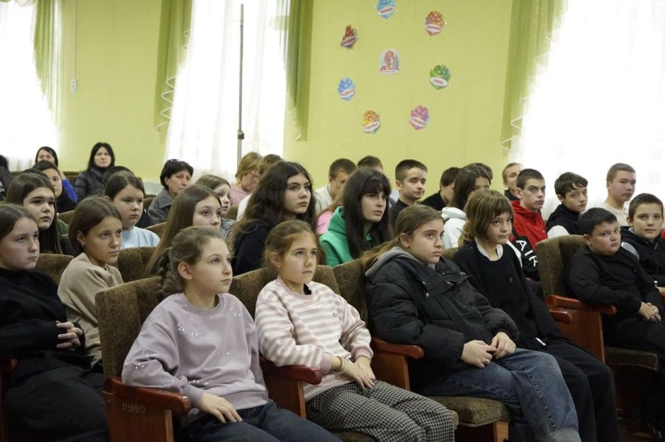 В селе Ровное прошло занятие по безопасности на дорогах в зимний период В селе Ровное прошло занятие по безопасности на дорогах в зимний период