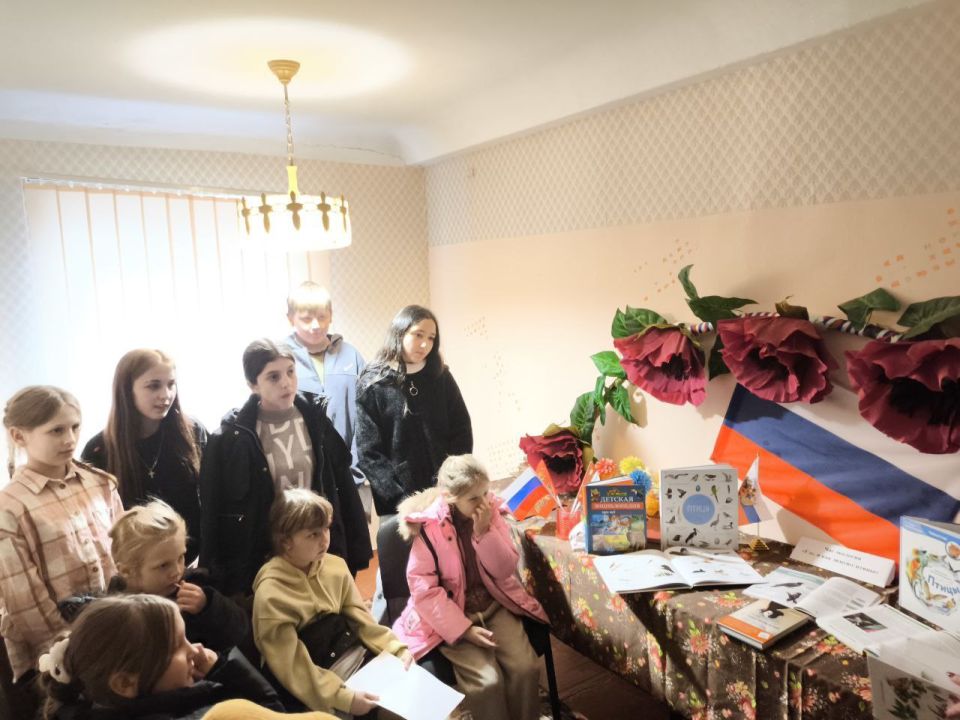 22 декабря в Вольновской библиотеке прошло мероприятие - час экологии "Где, и как зимуют птицы" 22 декабря в Вольновской библиотеке прошло мероприятие - час экологии "Где, и как зимуют птицы"