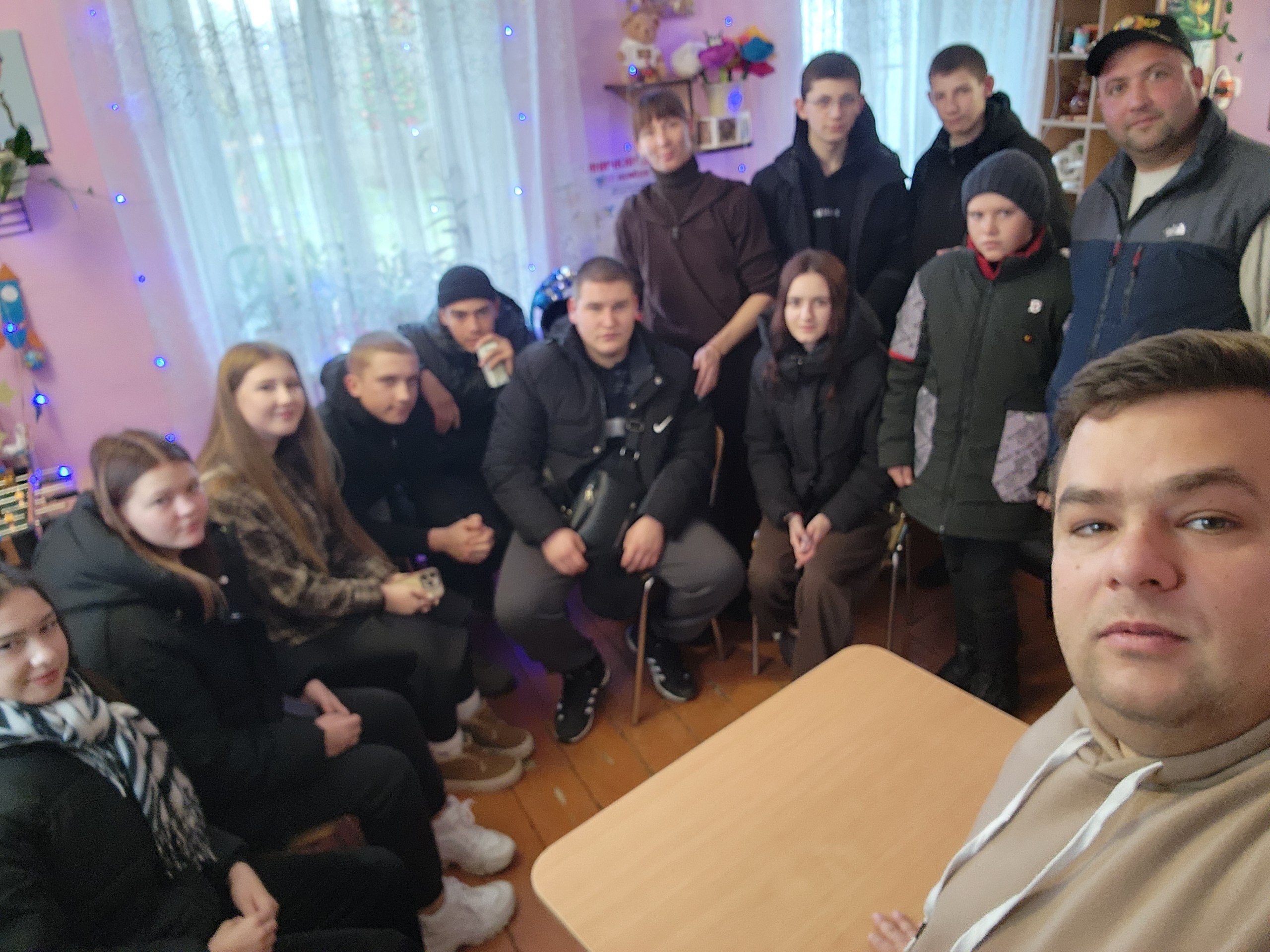 В Костогрызово обсудили с ребятами возможности создания Молодежного пространства