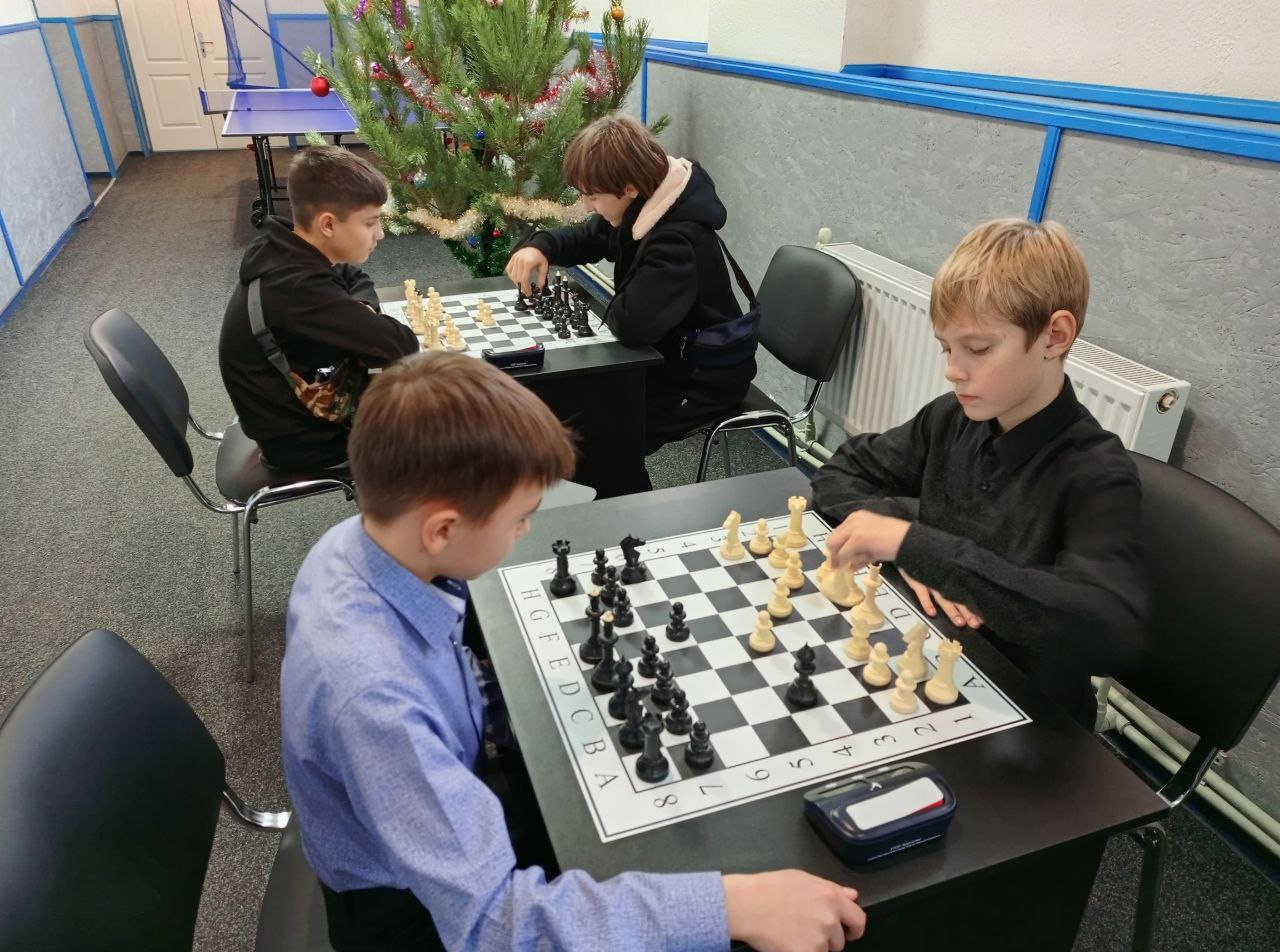 Внутришкольный турнир "Шахматные шедевры" провели в спортивной школе Аскания-Нова Чаплинского муниципального округа Внутришкольный турнир "Шахматные шедевры" провели в спортивной школе Аскания-Нова Чаплинского муниципального округа