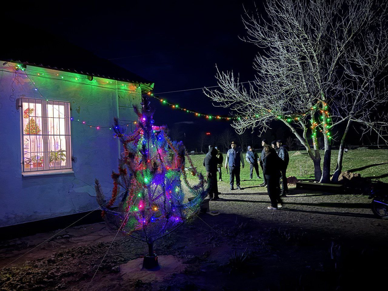 С добрым утром, друзья!. Впереди очередной рабочий день, пусть он будет плодотворным, с хорошим общением, с добрыми новостями и событиями! Дарим друг другу радость и хорошие эмоции С добрым утром, друзья!. Впереди очередной рабочий день, пусть он будет плодотворным, с хорошим общением, с добрыми новостями и событиями! Дарим друг другу радость и хорошие эмоции