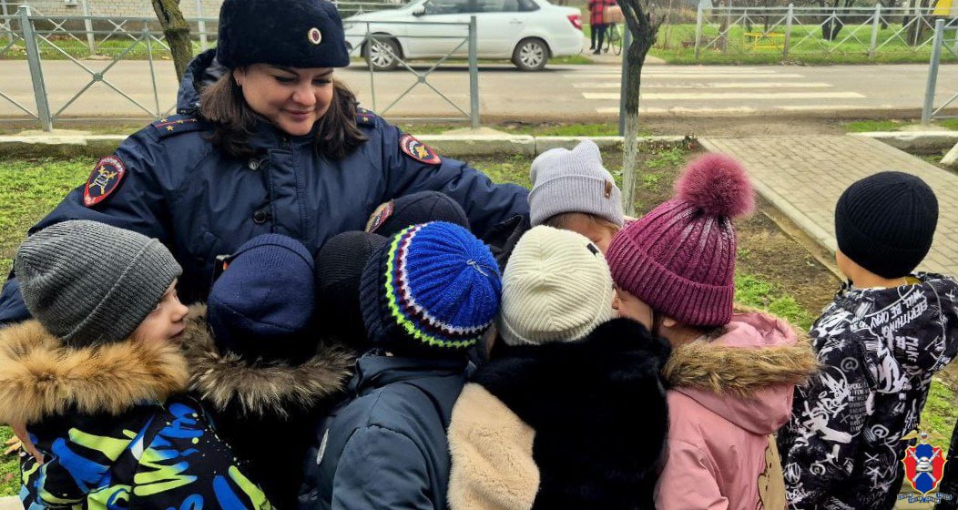 В Геническом округе Херсонской области сотрудники Госавтоинспекции провели профилактическое мероприятие со школьниками В Геническом округе Херсонской области сотрудники Госавтоинспекции провели профилактическое мероприятие со школьниками
