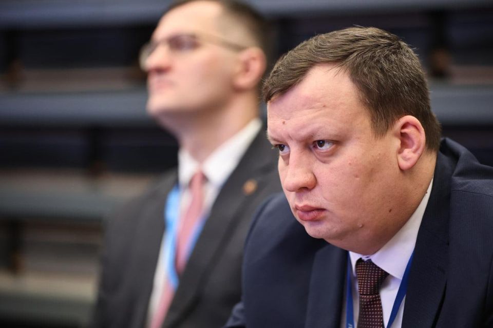 Алексей Григорьев принимает участие во Всероссийском совещании региональных министров образования Алексей Григорьев принимает участие во Всероссийском совещании региональных министров образования