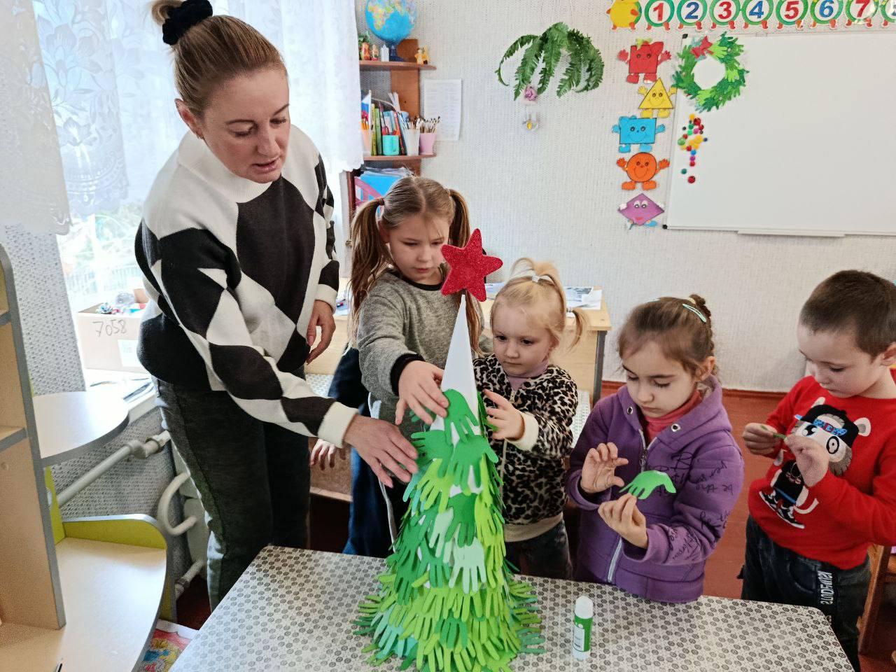 «Живи, елочка!»: биосферный заповедник «Аскания-Нова» провел экологическую для детей