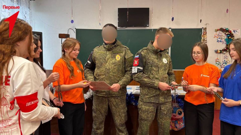 Первые Строгановской школы встретились с представителями военного училища и академии Первые Строгановской школы встретились с представителями военного училища и академии