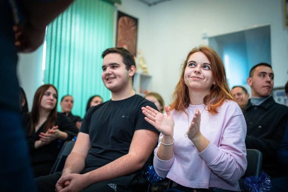 Новогодний молодежный квартирник Новогодний молодежный квартирник