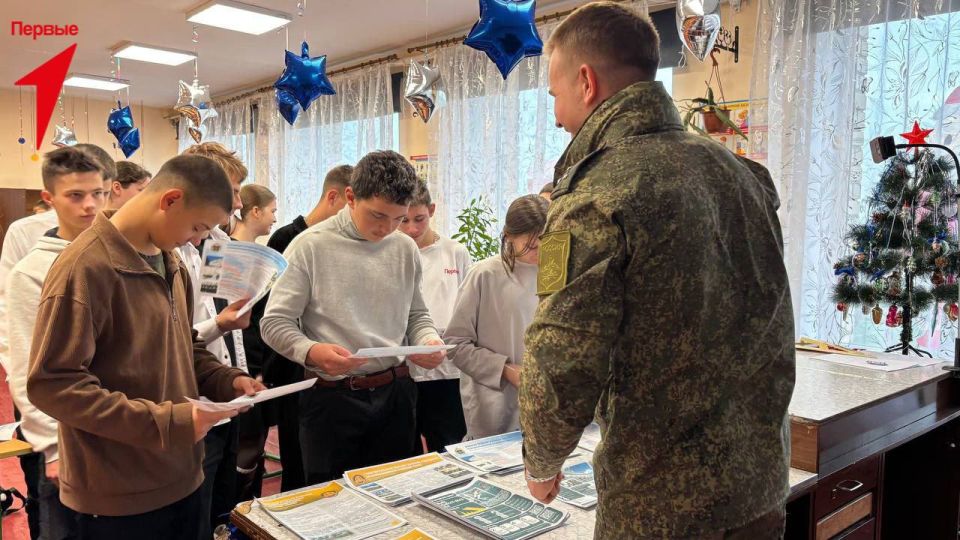 Первые Строгановской школы встретились с представителями военного училища и академии Первые Строгановской школы встретились с представителями военного училища и академии