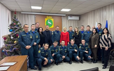 В Чаплинском муниципальном округе наградили сотрудников МЧС