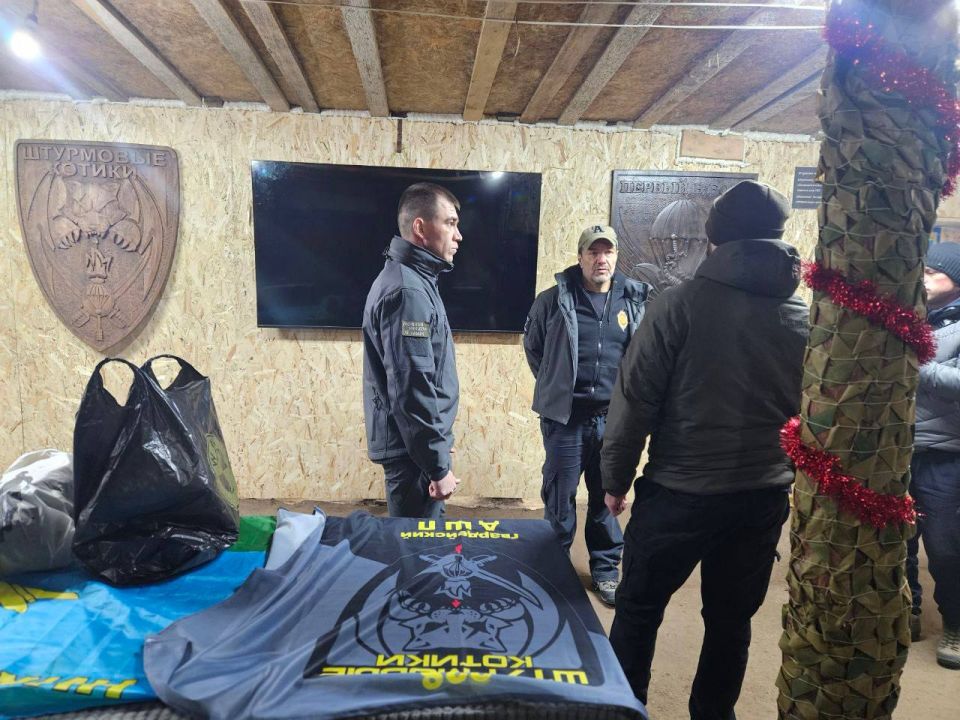 В Херсонской и Запорожской областях состоялась рабочая поездка секретаря ЦК КПРФ, депутата Государственной Думы Александра Андреевича Ющенко В Херсонской и Запорожской областях состоялась рабочая поездка секретаря ЦК КПРФ, депутата Государственной Думы Александра Андреевича Ющенко